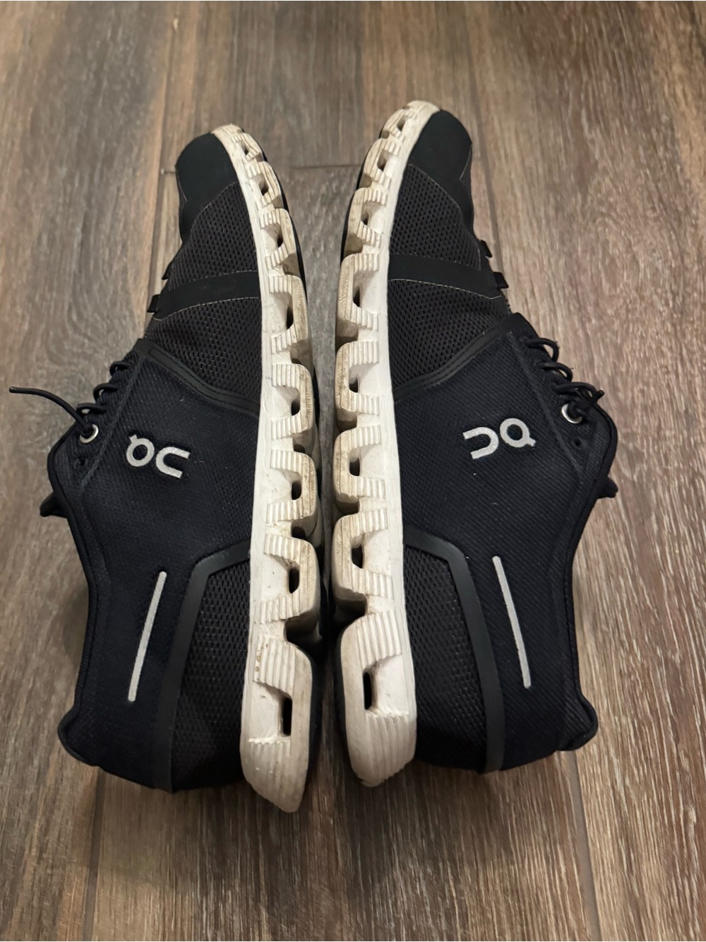 Men’s ON Cloud 5 6 Running Sneakers 10.5 Lifestyle Comfort Laces Slip On Black - Picture 6 of 9